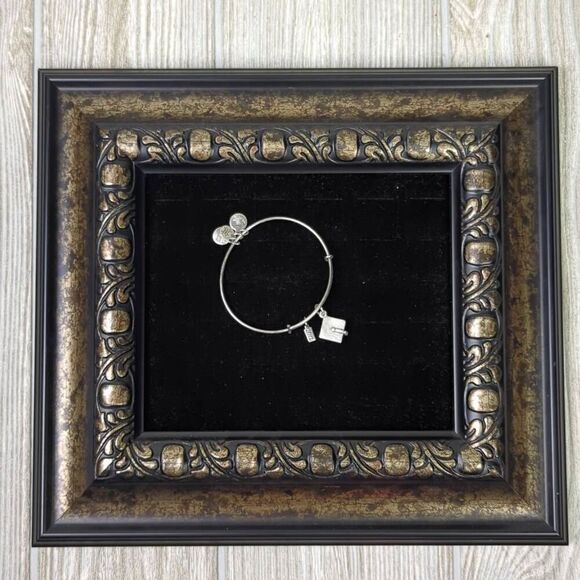 Alex and Ani Limited Edition 2017 Graduation Cap Charm Bangle Bracelet Rafaelian - Picture 5 of 5